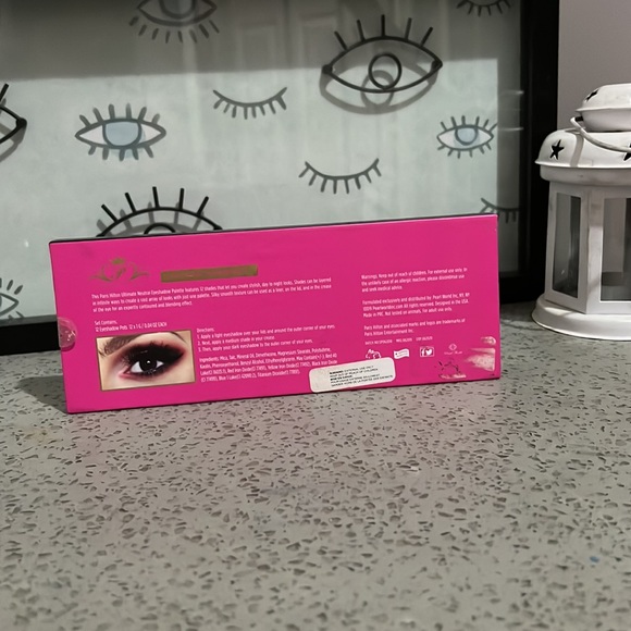 Paris Hilton Girl Boss - Picture 4 of 4